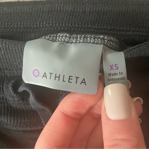 Athleta black xs sweatpants - Picture 3 of 4